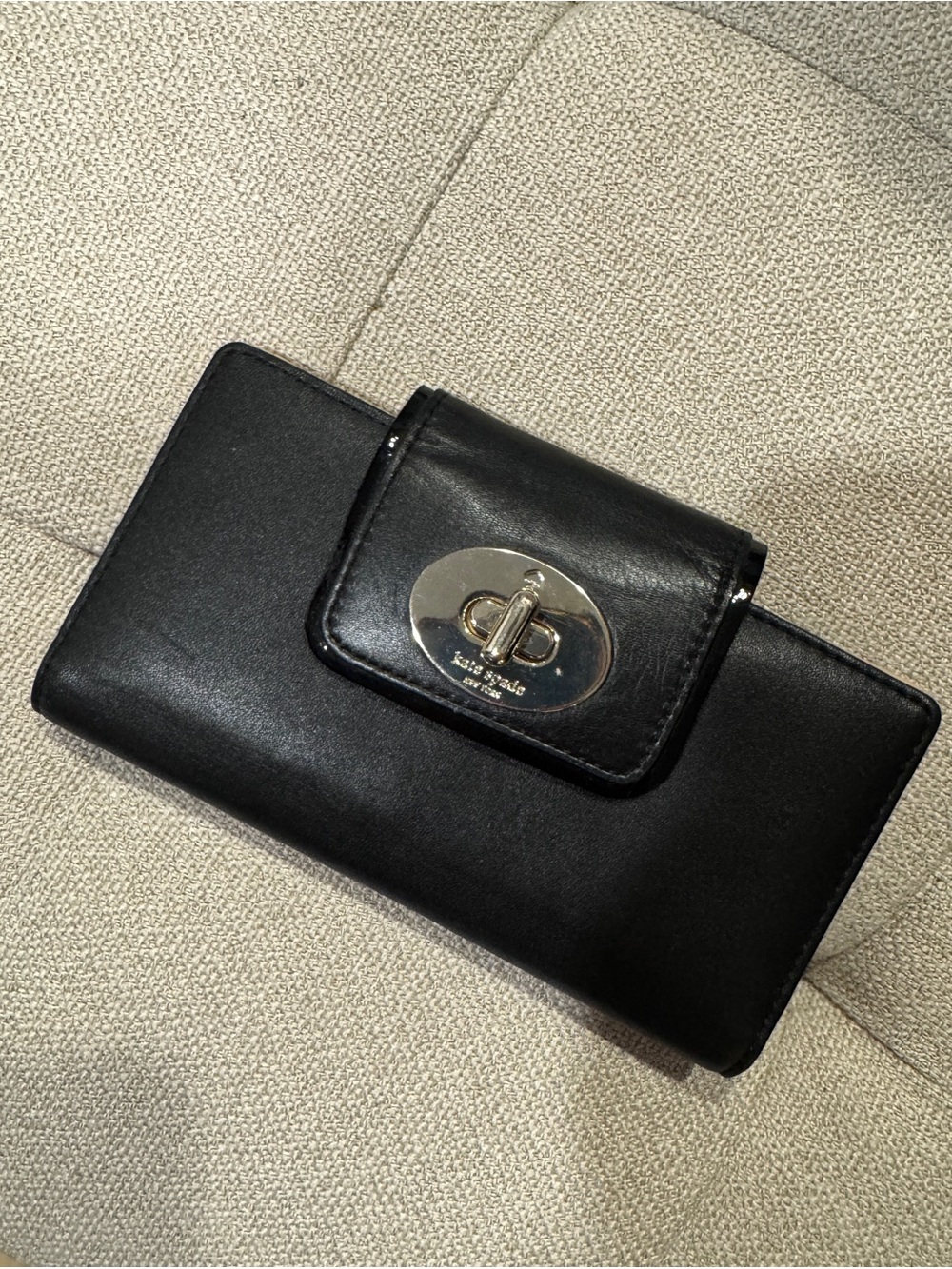 kate spade Black Leather Turnlock Card Holder Wallet